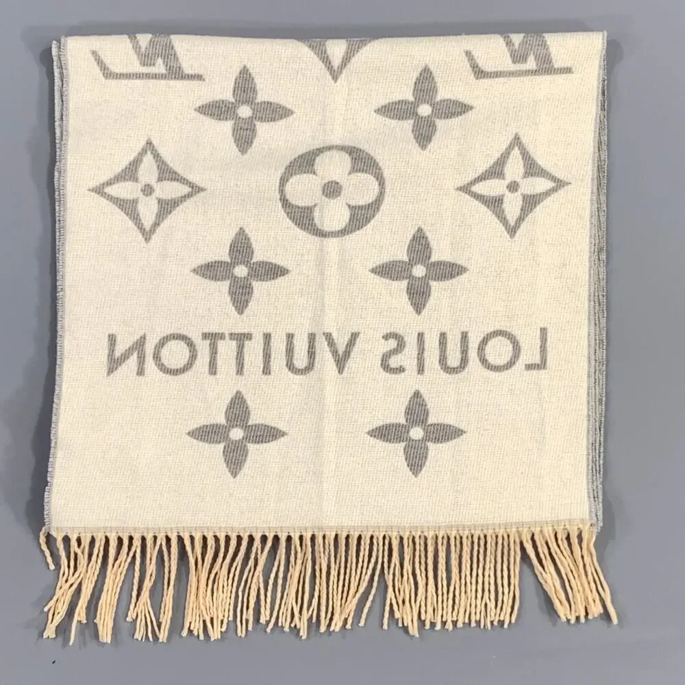 LOUIS VUITTON Size One Size Grey Cream Logo Cashmere Scarves
